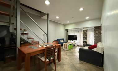 Casa cinco ambientes cocheras y jardin en venta en Wilde