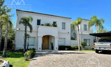 Casa En Venta Castores Nordelta 1100 m2 Pileta Jardin Galeria