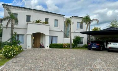 Casa En Venta Castores Nordelta 1100 m2 Pileta Jardin Galeria