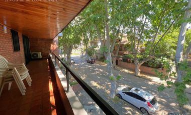 CASA VENTA 5 AMBIENTES OLIVOS JARDÍN PILETA