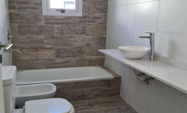 Casa a estrenar - San Ramiro - Pilar del Este - 4 Ambientes - Parrilla-venta