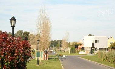 Casa a estrenar - San Ramiro - Pilar del Este - 4 Ambientes - Parrilla-venta