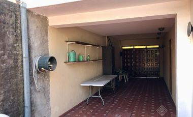 Excelente chalet a mts del FCGR y del Centro Comercial - Apto Crédito!!