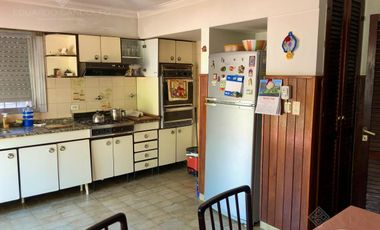 Excelente chalet a mts del FCGR y del Centro Comercial - Apto Crédito!!