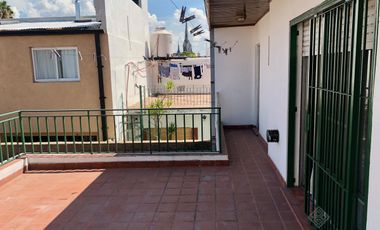 Excelente chalet a mts del FCGR y del Centro Comercial - Apto Crédito!!