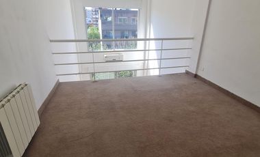 Hermoso Departamento de 2 Ambientes en Dúplex con Cochera- En Venta