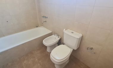 Hermoso Departamento de 2 Ambientes en Dúplex con Cochera- En Venta