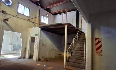 Galpón en Zona Industrial (I1) con Amplia Superficie Cubierta y Potencial Comercial- En Venta