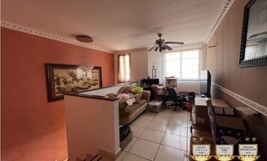 Venta de Casa en PH Riviera Colonial Brisas del Golf Panamá