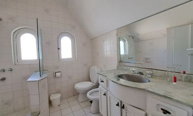 Casa 4 Ambientes en Alquiler Temporario - Varese / Loma de Stella Maris