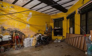 Casa de 4 dorm en P.A c/cochera+ Local comercial