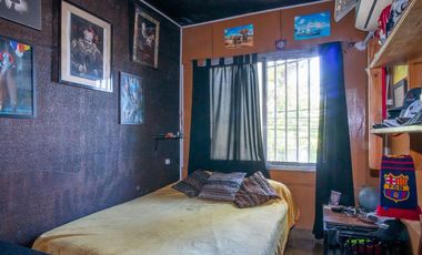 Casa de 4 dorm en P.A c/cochera+ Local comercial