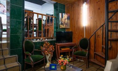 Casa de 4 dorm en P.A c/cochera+ Local comercial