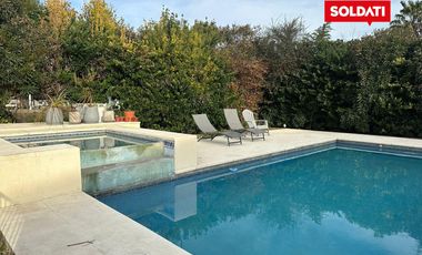 Casa en La Lomada, ENERO impecable. 4 cuartos, piscina, play. Consulte diciembre