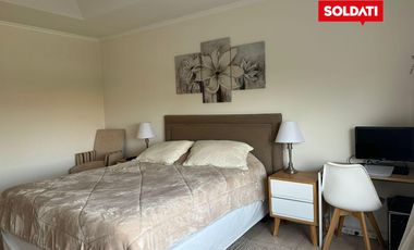 Casa en La Lomada, ENERO impecable. 4 cuartos, piscina, play. Consulte diciembre