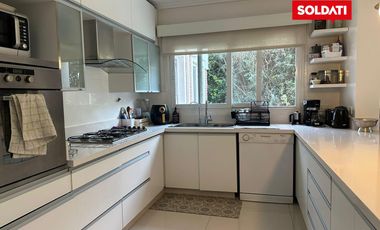 Casa en La Lomada, ENERO impecable. 4 cuartos, piscina, play. Consulte diciembre