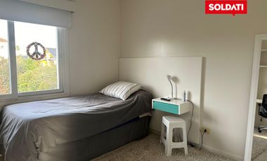 Casa en La Lomada, ENERO impecable. 4 cuartos, piscina, play. Consulte diciembre