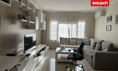 Casa en La Lomada, ENERO impecable. 4 cuartos, piscina, play. Consulte diciembre