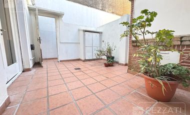 Casa en  alquiler. Zona Macrocentro. Solo para uso profesional o comercial