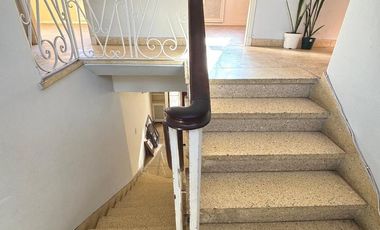 Casa en  alquiler. Zona Macrocentro. Solo para uso profesional o comercial