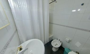 OPORTUNIDAD!! 3 amb con garage a 100 mts de la Avda y 300 del FCGR- Apto Crédito - Vta Dta!!!