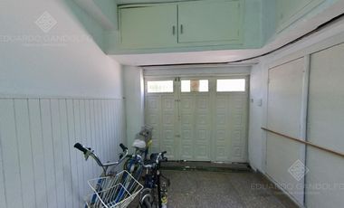 OPORTUNIDAD!! 3 amb con garage a 100 mts de la Avda y 300 del FCGR- Apto Crédito - Vta Dta!!!