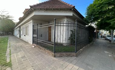 Tres Propiedades en Venta en Av. Victorica