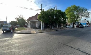 Tres Propiedades en Venta en Av. Victorica
