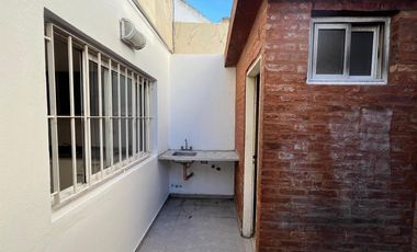 PH de 5 ambientes con dos cocheras en Venta en el centro de Wilde