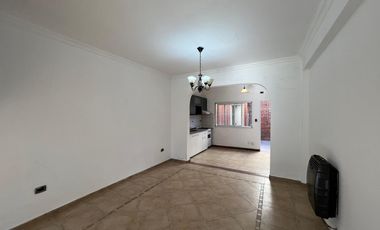PH de 5 ambientes con dos cocheras en Venta en el centro de Wilde