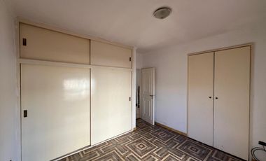 PH de 5 ambientes con dos cocheras en Venta en el centro de Wilde