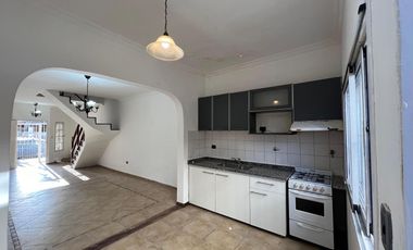 PH de 5 ambientes con dos cocheras en Venta en el centro de Wilde