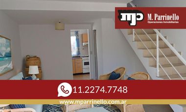 Encantador dúplex de 4 ambientes, tipo PH con cochera en pequeño condominio- En Alquiler