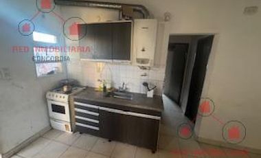 Casa en  Villa Adela, con dos dormitorios, baño, cocina, living, entrada para auto, patio. Buen estado en general.-