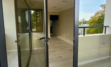 ALQUILER OFICINA  A ESTRENAR (CON BALCÓN)- CIPOLLETTI