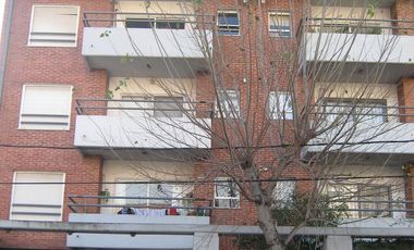Lindísimo y amplio departamento muy bien ubicado