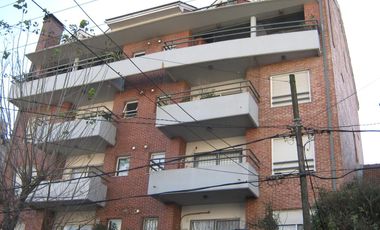 Lindísimo y amplio departamento muy bien ubicado