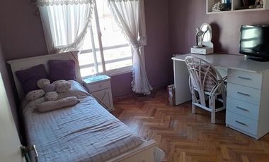 Lindísimo y amplio departamento muy bien ubicado