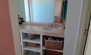 Lindísimo y amplio departamento muy bien ubicado