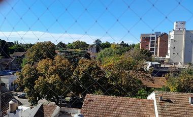 Lindísimo y amplio departamento muy bien ubicado