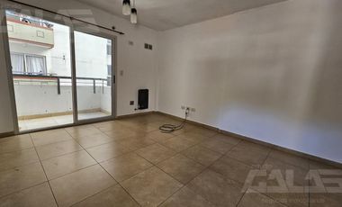 Alquiler Departamento 2 ambientes, con cochera en Moron Sur