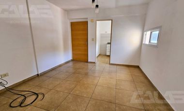 Alquiler Departamento 2 ambientes, con cochera en Moron Sur