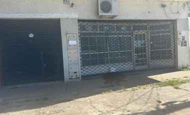 Local comercial/ Deposito en Don Torcuato