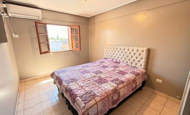 Hermoso departamento de 3 dormitorios, dependencia y cochera en Barrio Norte