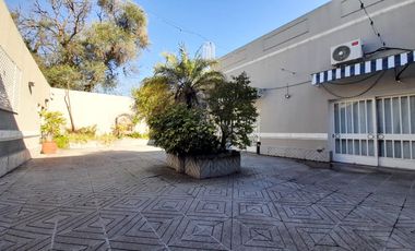 Venta Local en Lanús Este Salón de 380m2