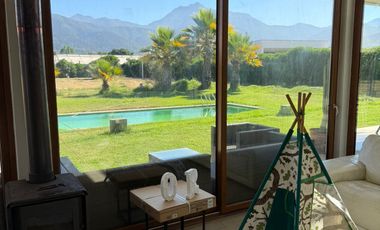 Parcela en arriendo de 5000m2 ubicado en Centro de Olmué