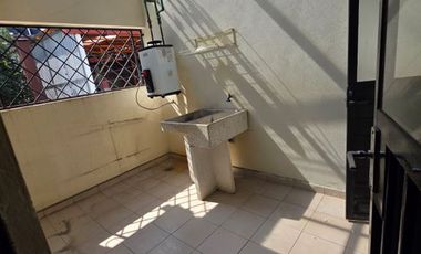 Casa en renta céntrica en Uruapan (ideal para habitar o comercio).