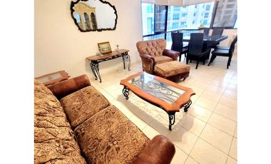 Se Alquila Apto en.Punta Paitilla