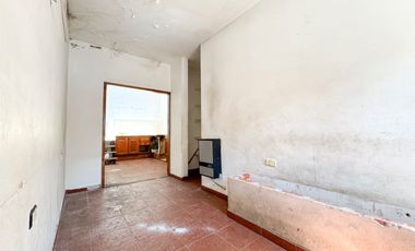 Venta Lote o casa a reciclar. Barrio La Perla