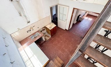 Venta Lote o casa a reciclar. Barrio La Perla